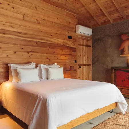 Bed & Breakfast Pocinhobay Madalena (Azores)