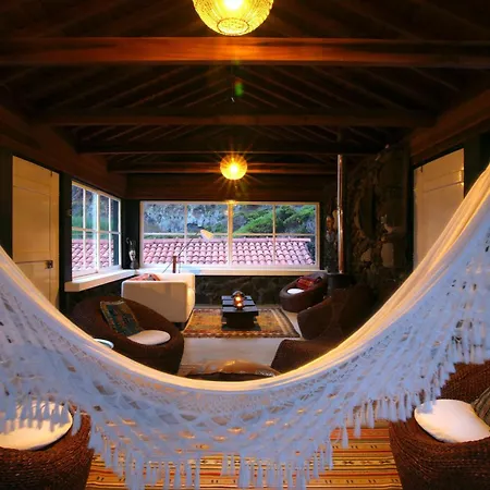 Pocinhobay Madalena (Azores)