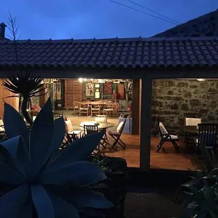 Bed & Breakfast Pocinhobay Madalena (Azores)