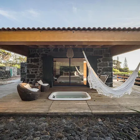 Bed & Breakfast Pocinhobay Madalena (Azores)