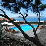 Bed & Breakfast Pocinhobay