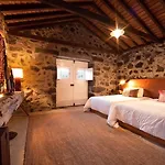 Bed & Breakfast Pocinhobay Madalena (Azores)