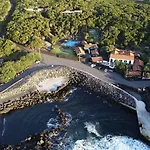 Pocinhobay Bed & Breakfast 4*
