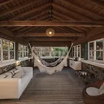 Bed & Breakfast Pocinhobay Madalena (Azores)