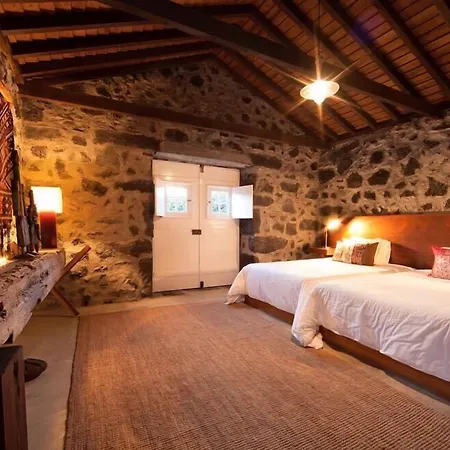 Bed & Breakfast Pocinhobay Madalena (Azores)