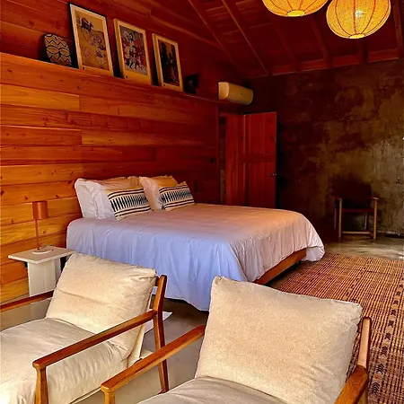 فندق مبيت وإفطار Pocinhobay 4*