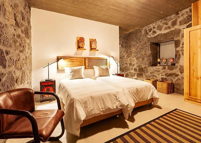 Pocinhobay Madalena (Azores)