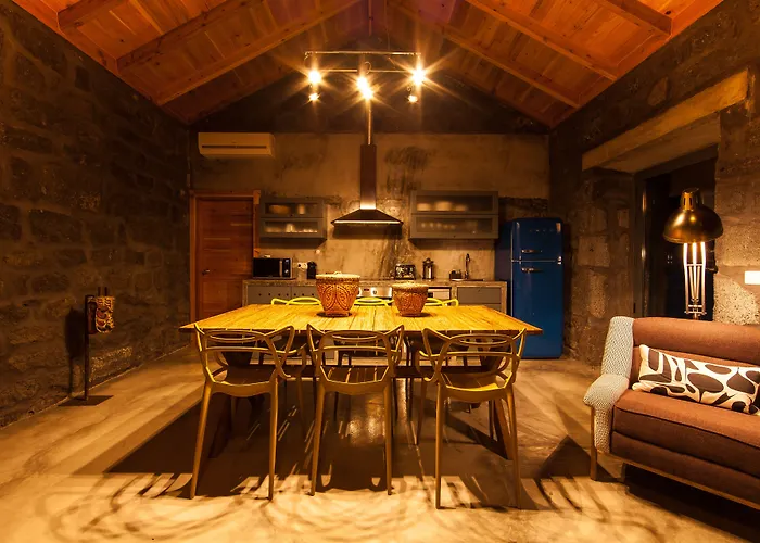 Pocinhobay Couette-café Madalena (Azores)