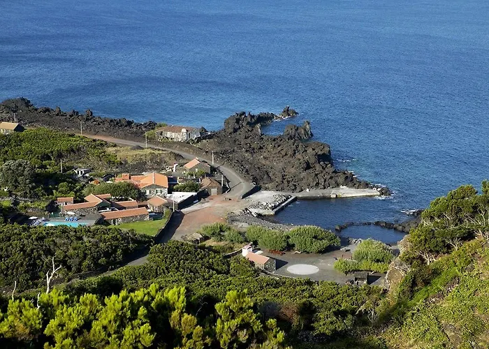 Pocinhobay Couette-café Madalena (Azores)