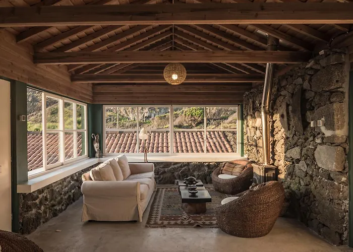 Couette-café Pocinhobay 4*